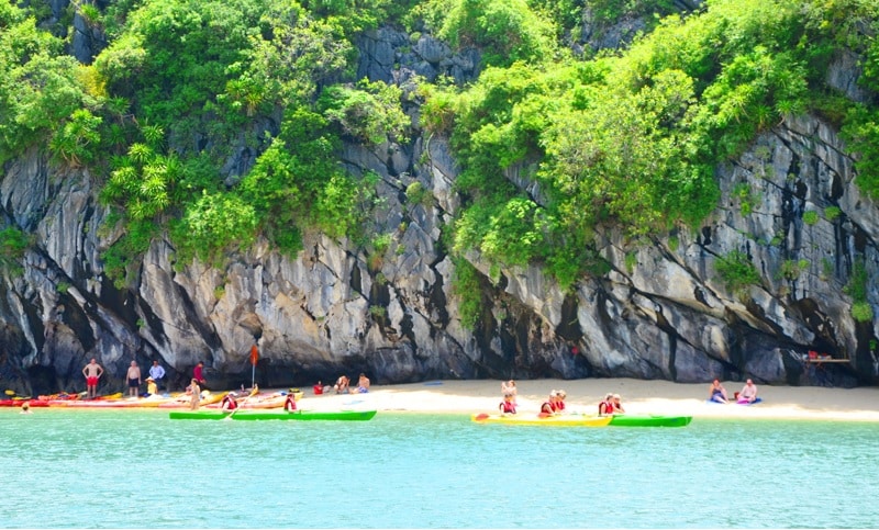 Đảo Cống Đỏ, Hạ Long