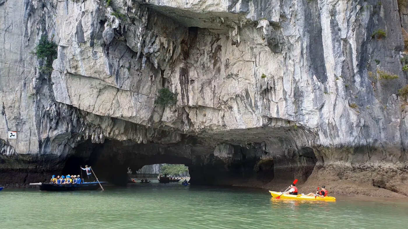 hang Luồn, vịnh Hạ Long