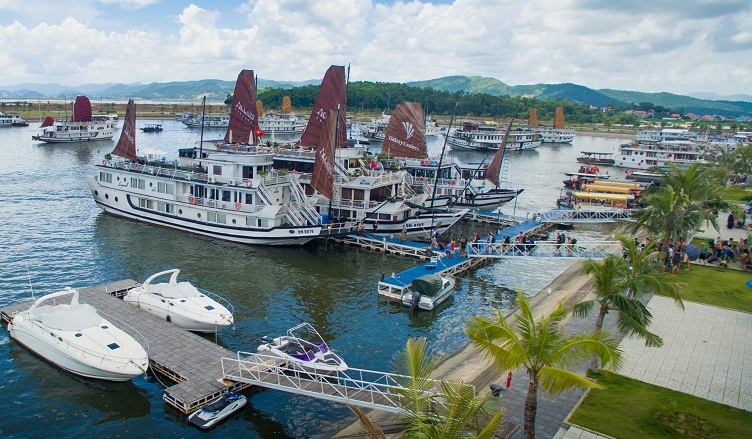 tour du thuyền hạ long 2 ngày 1 đêm