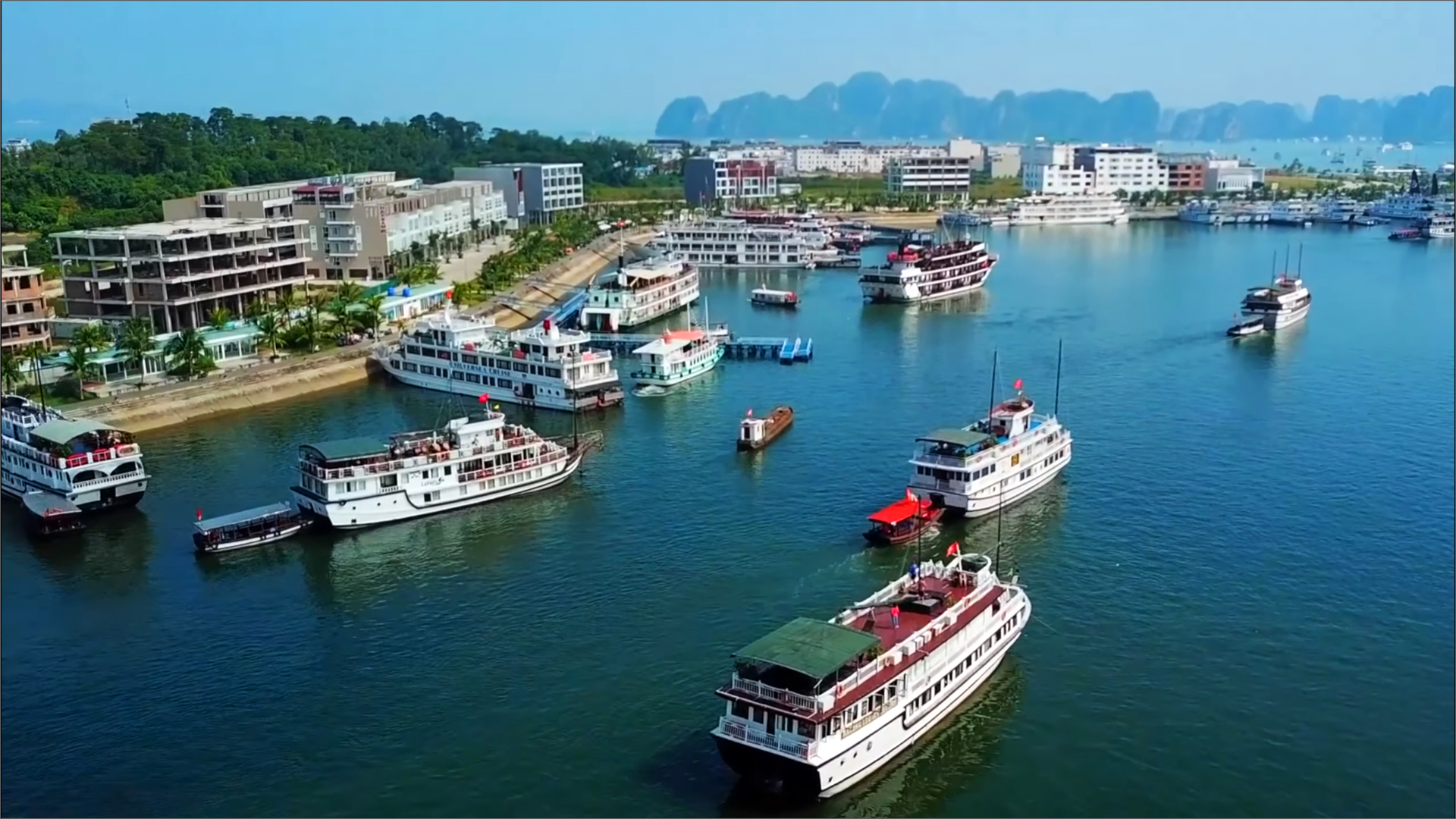 tour ngủ thuyền hạ long 2 ngày 1 đêm