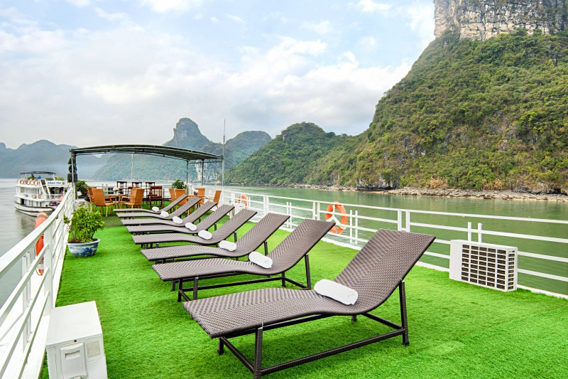 tour du thuyền hạ long 2 ngày 1 đêm