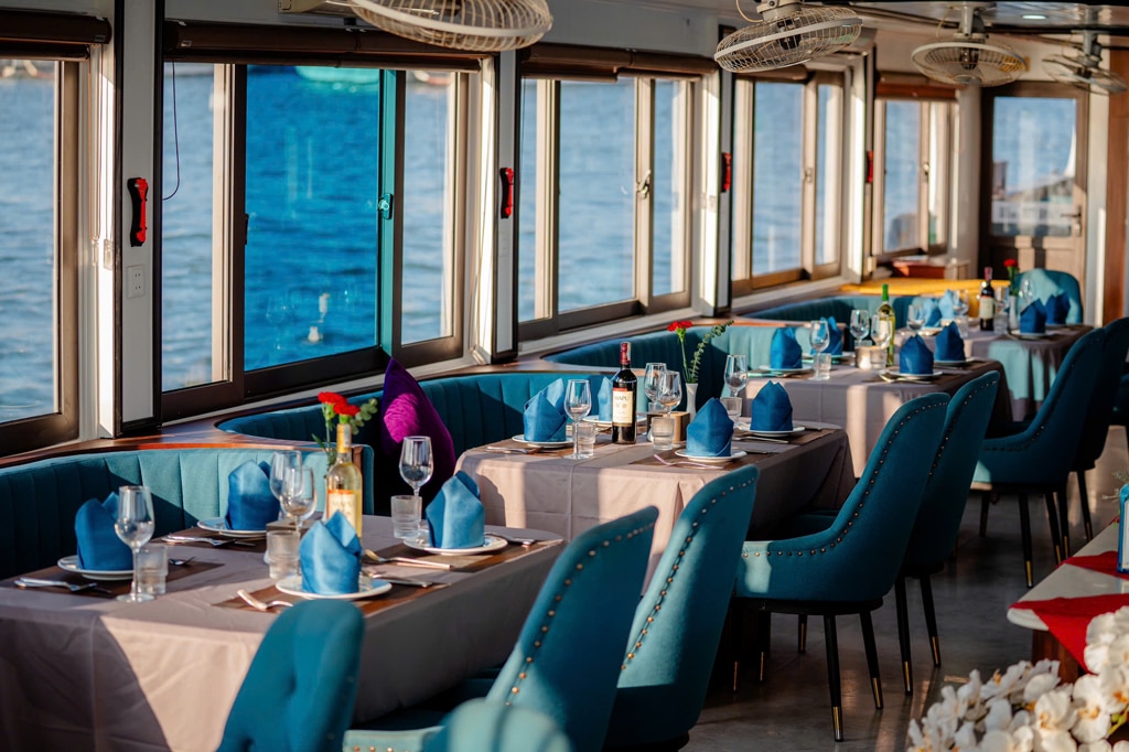 Du thuyền Hà Bình Star Hạ Long